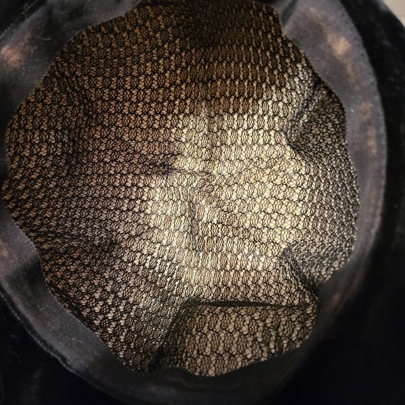 Vintage Woman's Hat/Cap/Fedora in White Faux Leather Black Faux Fur ~Union Made - Picture 6 of 11